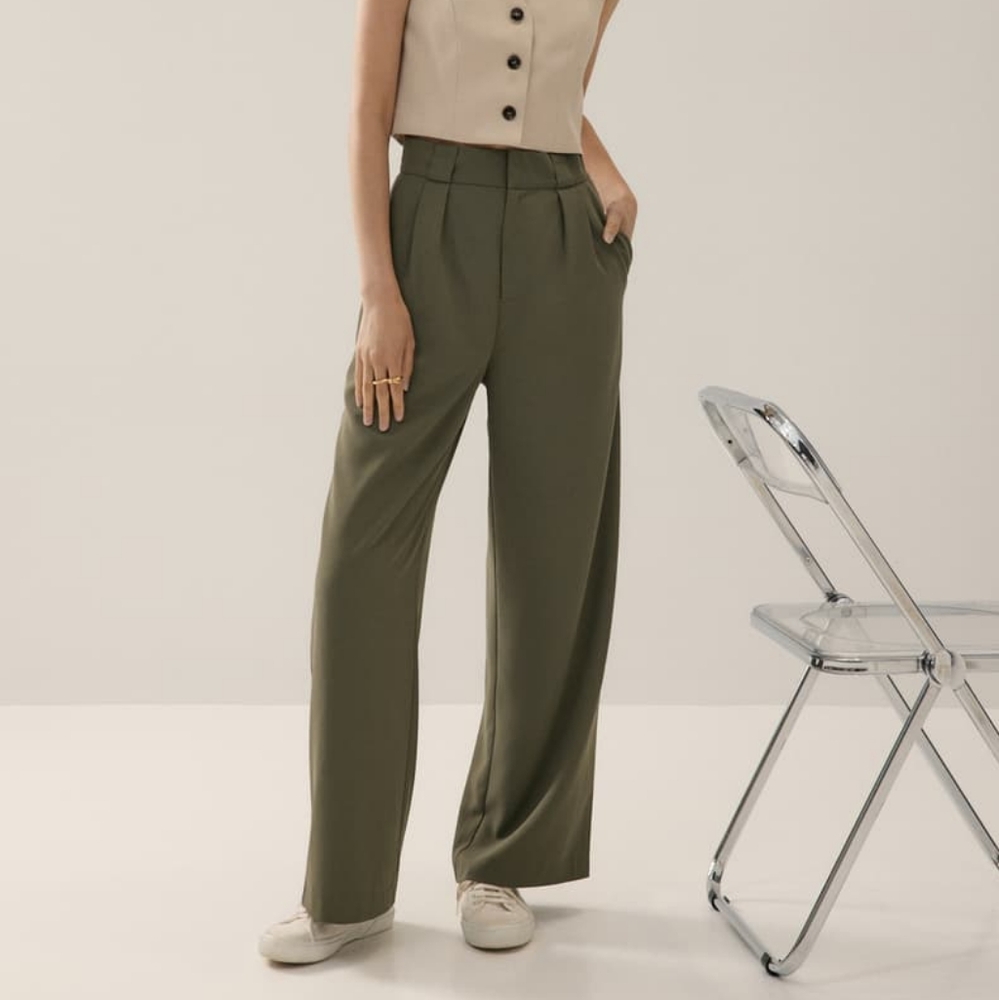 Love, Bonito Monalise Pleat Straight Leg Pants in Lotus Green